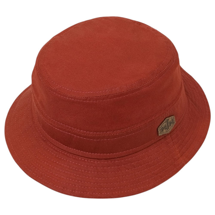 MJM Bucket Hat MAX STAYWAX - Rød Oilskin Bøllehat - Bucket Hat fra MJM Hats hos The Prince Webshop