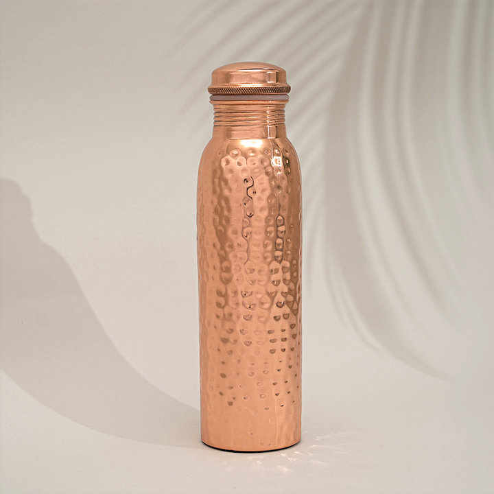 Ren Kobber Vandflaske Hamret - 1 liter - Gave Ide fra Ayurveda Specialist B.V. hos The Prince Webshop