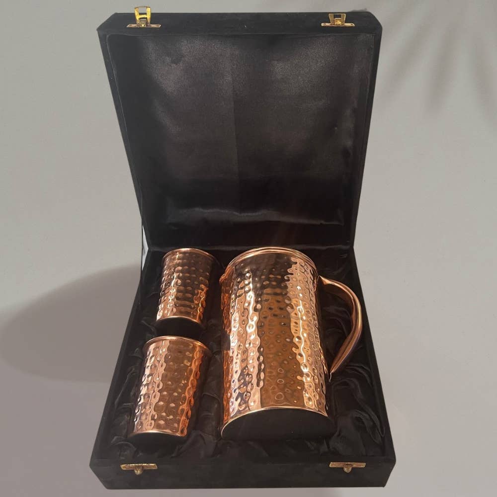 Ren kobbersæt af kande hamret ± 1,5 liter med 2 krus - Bartender Gear fra Ayurveda Specialist B.V. hos The Prince Webshop