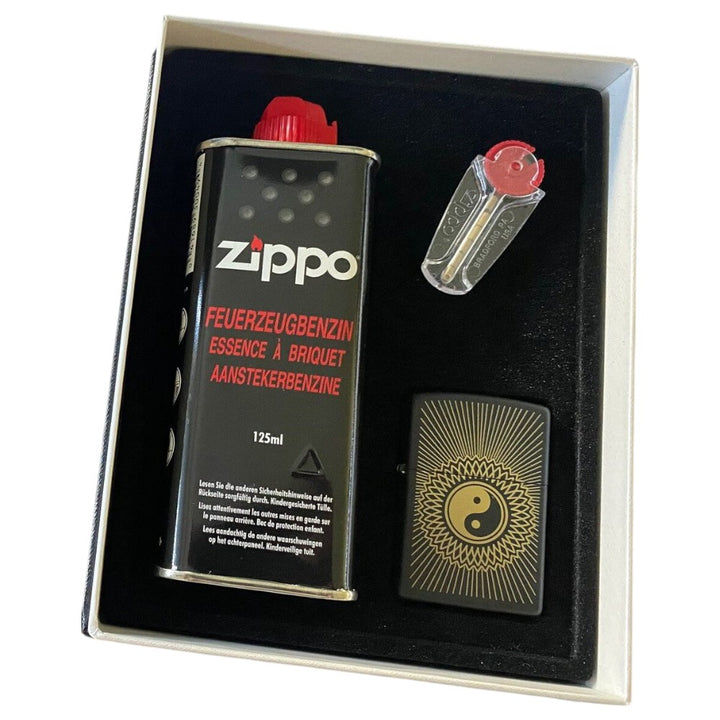Original Zippo Ying Yang Sun i Gaveæske - Zippo Lighter fra Zippo hos The Prince Webshop