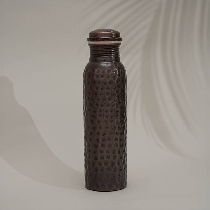 Ren Kobber Vandflaske hamret antik - 950 ml (tung) - Gave Ide fra Ayurveda Specialist B.V. hos The Prince Webshop