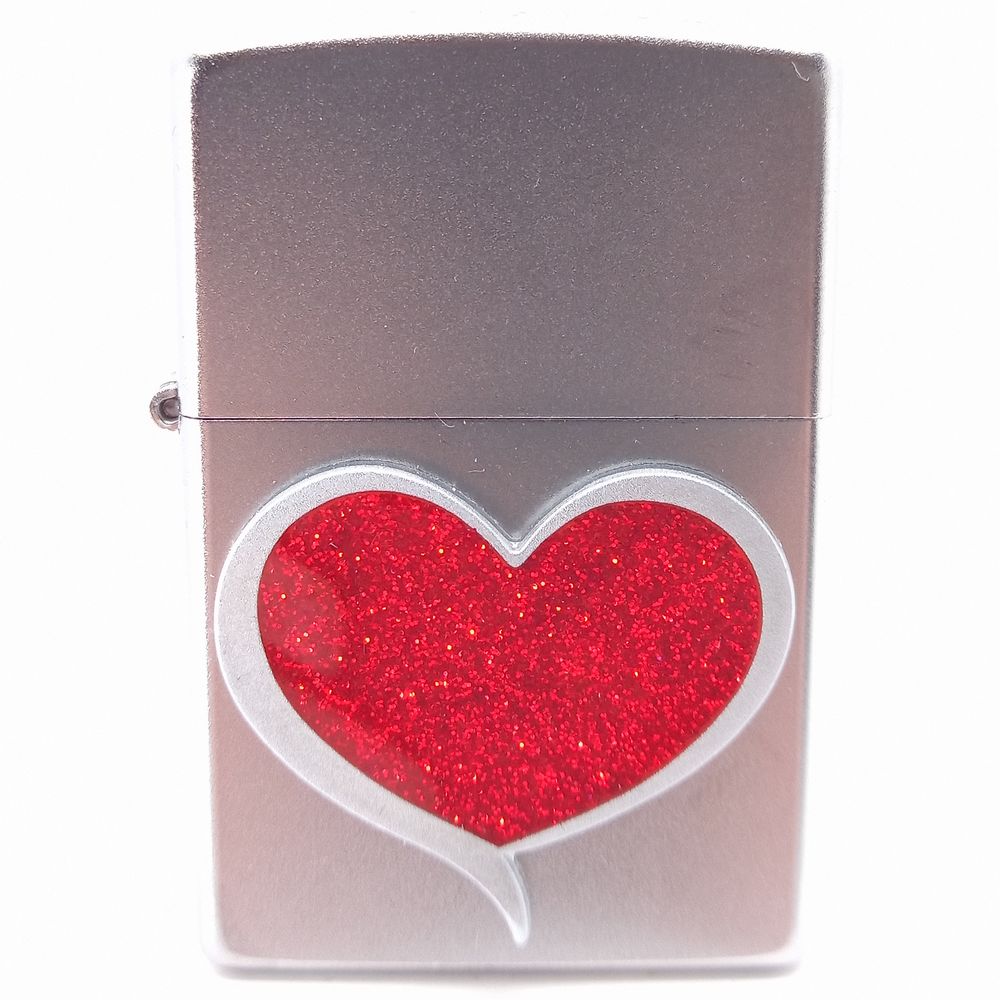 Original Zippo RED HEART Lighter i Gaveæske