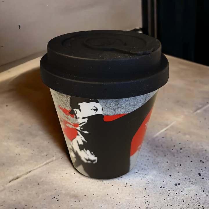 Banksy Travel Cup in RPET 230 ml - The Flower Thrower