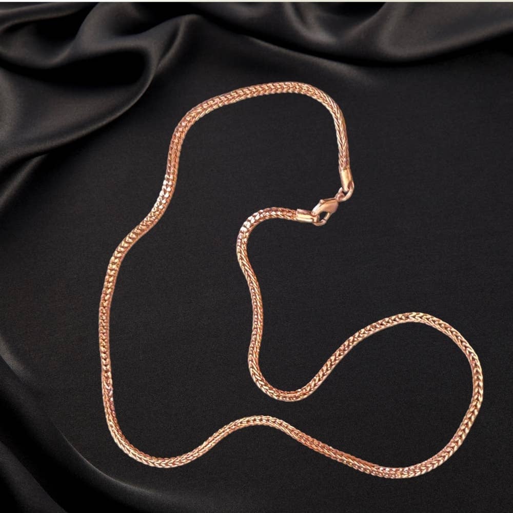 Necklace with copper links -e