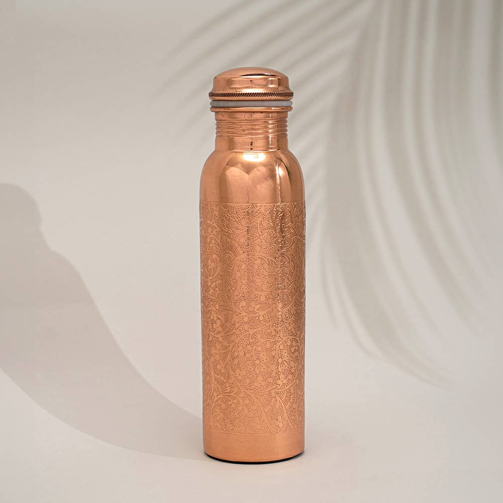 Ren Kobber Vandflaske Blomstermønster - 1 liter - Gave Ide fra Ayurveda Specialist B.V. hos The Prince Webshop