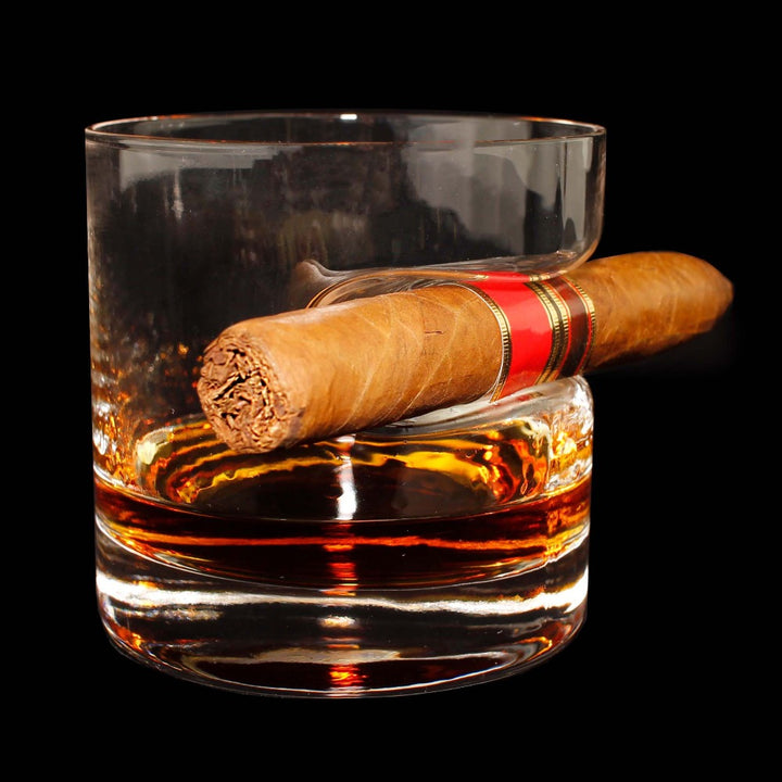 Klassisk Whiskey Glas med Cigarholder - Whiskey Glas fra WINKEE hos The Prince Webshop