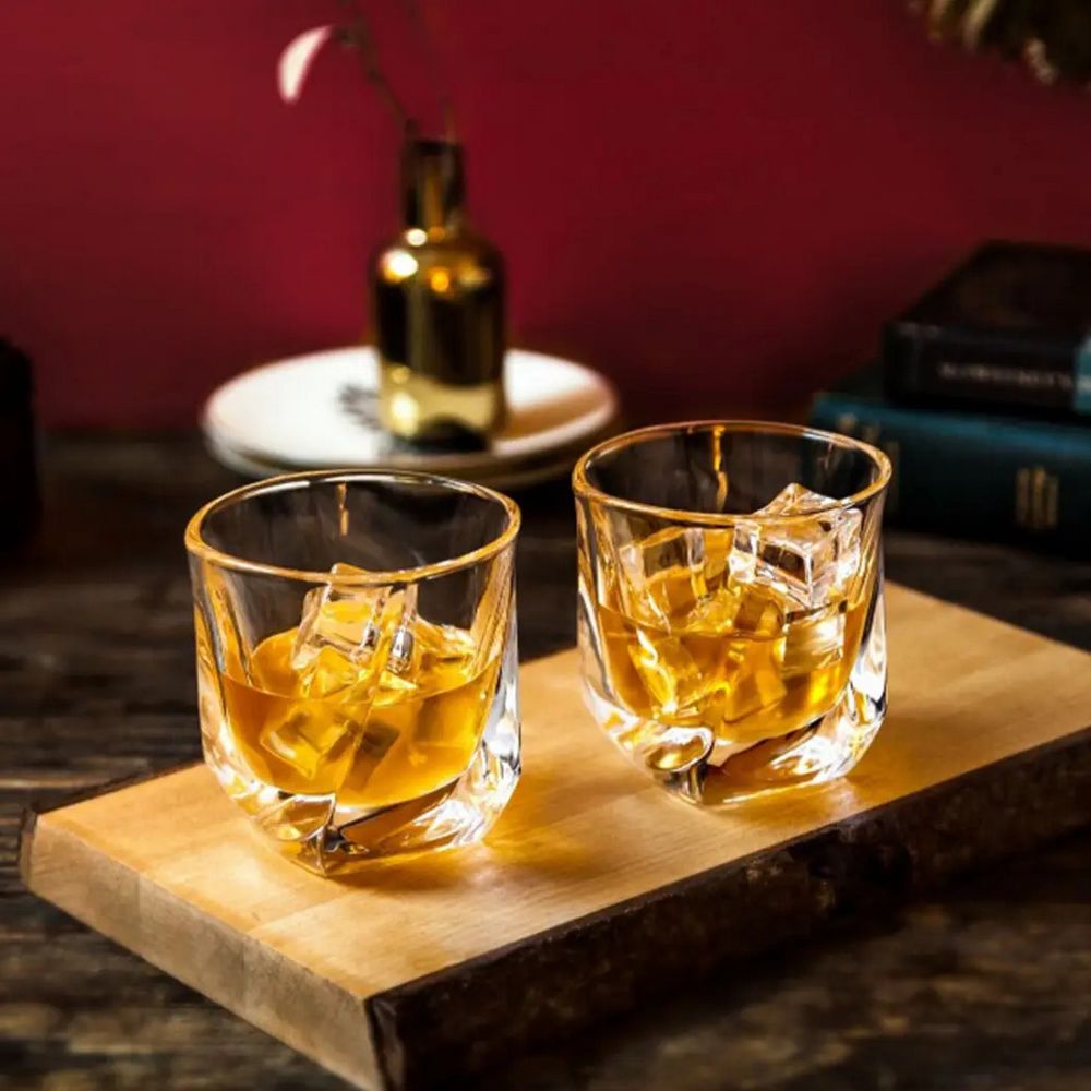 Aurora Crystal Whiskey Glasses - Sæt af 2 Whisky Glas - Whiskey Glas fra JoyJolt USA hos The Prince Webshop