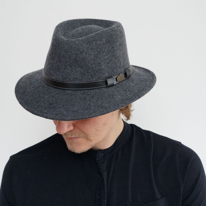 MJM CITY Grå Uld Filt Hat - Waterproof & Crushable - Traveller Hat fra MJM Hats hos The Prince Webshop