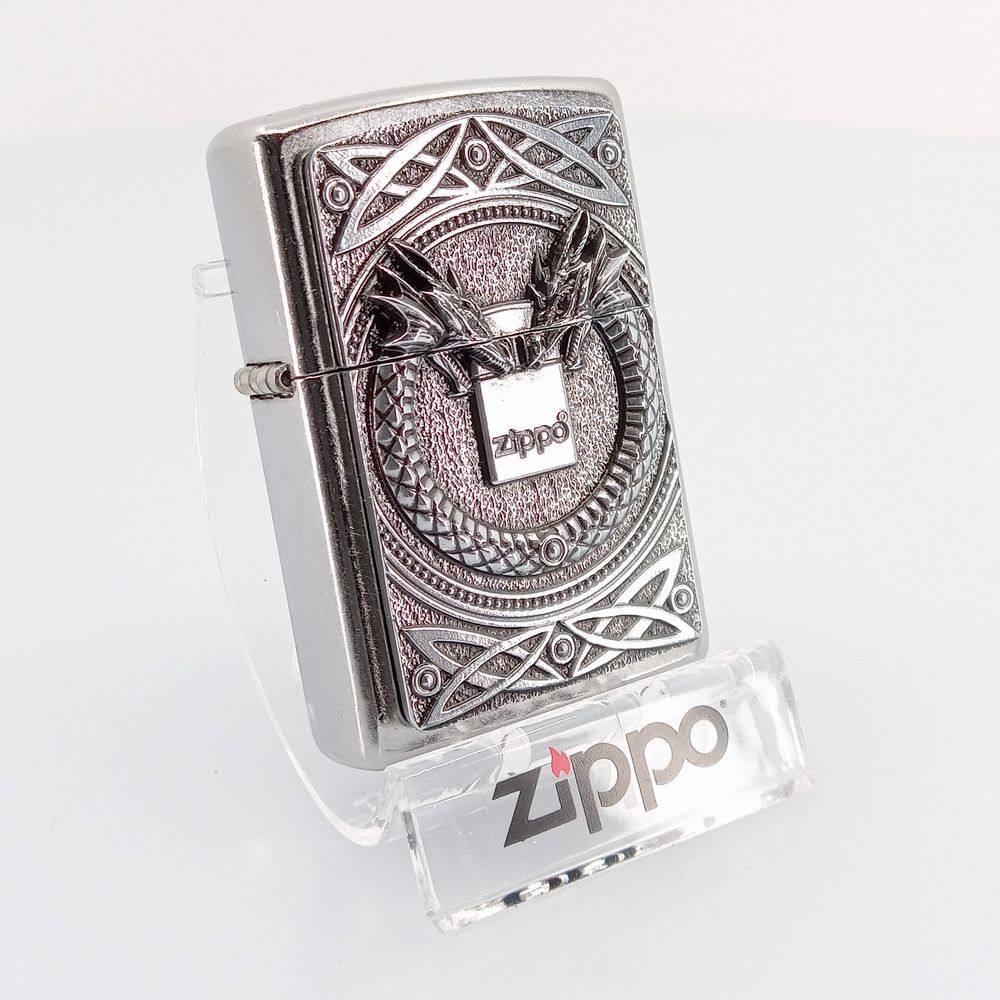 Zippo 2007435 Dragons with Zippo Lighter - Zippo Lighter fra Zippo hos The Prince Webshop
