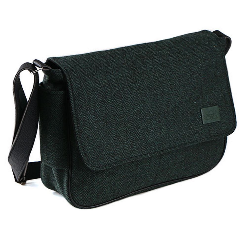 Celtic Ore Saddle Bag - Green Herringbone Tweed - Taske fra Celtic Ore Tweed hos The Prince Webshop