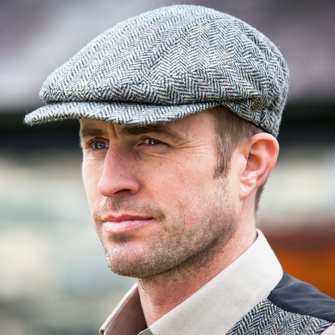 Mucros Tweed No. 1 Kerry Herringbone Flat Cap - Flat Cap fra Mucros Weavers Killarney hos The Prince Webshop