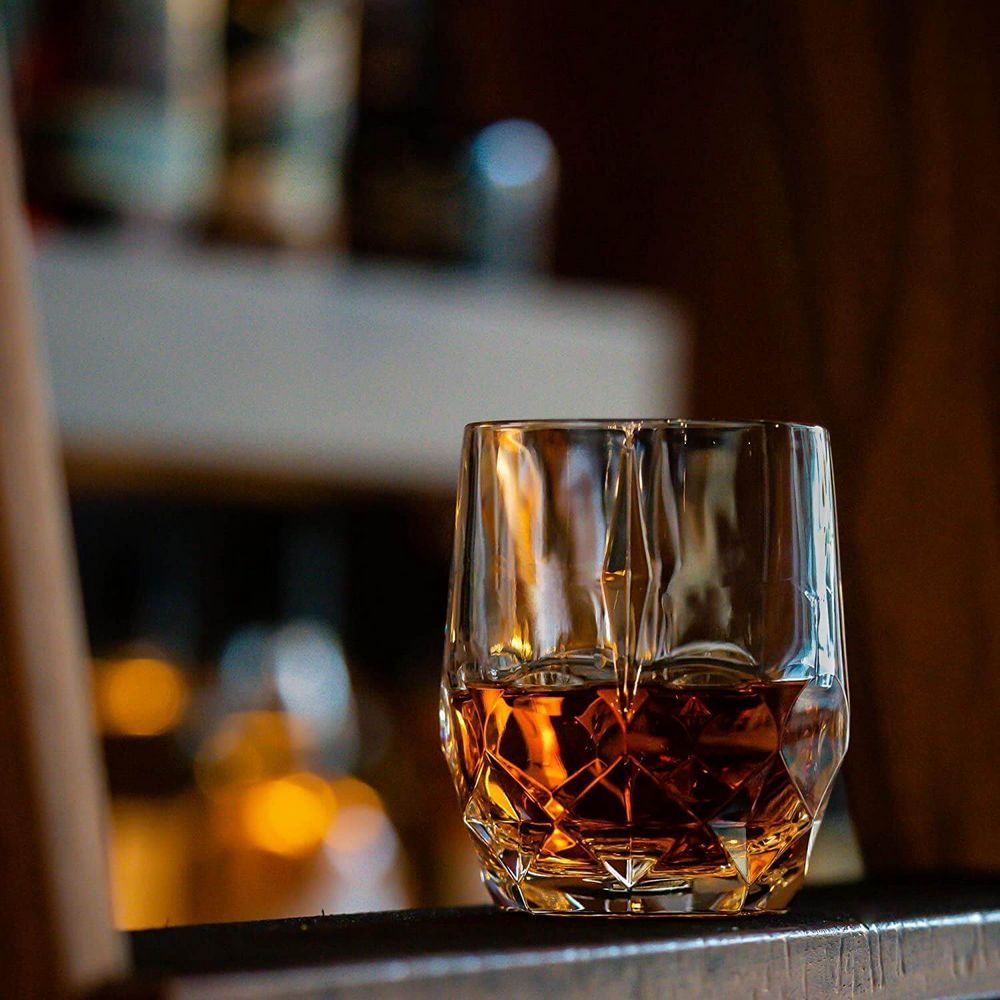 2 Stk. ICONIC Krystal Whisky Glas i Gaveæske - Whiskey Glas fra R.O.C.K.S hos The Prince Webshop