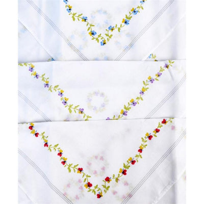 3 stk. Hvide Blomster Dame Lommetørklæder i 100% Bomuld - Dekor 2 - Lommetørklæde fra Selini N.Y. hos The Prince Webshop