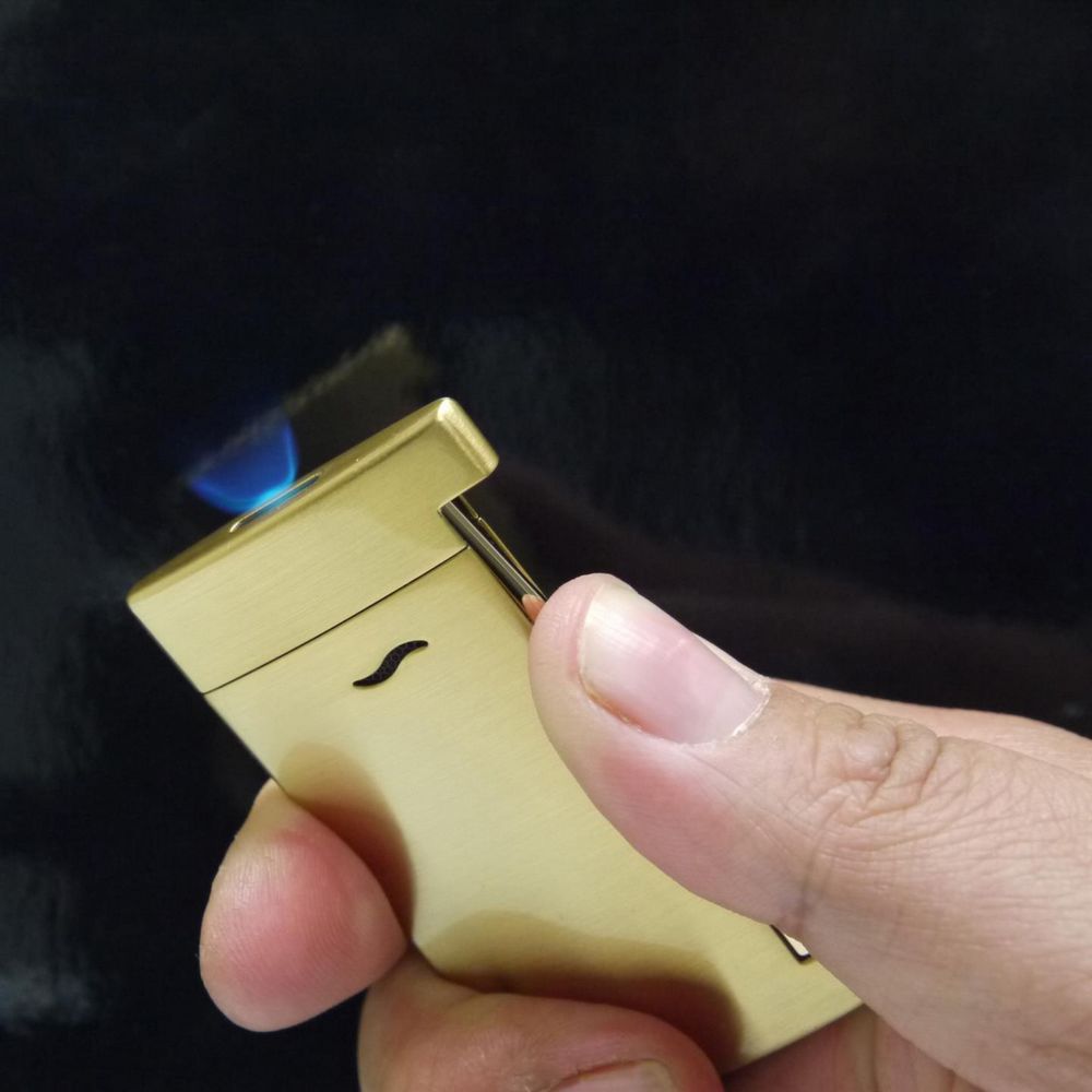 DUPONT SLIM 7 - Golden Brushed Jet Lighter - Lighter fra Dupont hos The Prince Webshop
