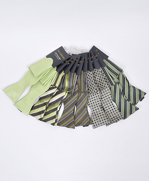 Selvbinder Butterfly og Lommeklud - Stripes of Green - Butterfly & Lommeklud Sæt fra Umo Lorenzo hos The Prince Webshop