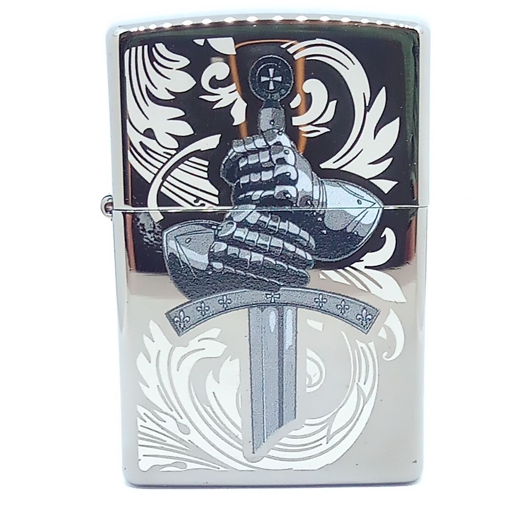Original Zippo Lighter - Knights Gloves Design - Zippo Lighter fra Zippo hos The Prince Webshop